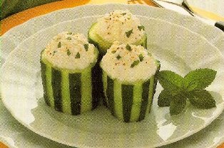 tronchetti-di-cetrioli-e-tofu
