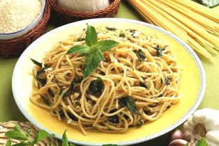 Spaghetti alla ricotta e menta