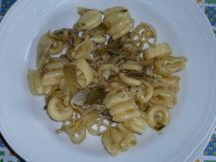 insalatonde-tiepide-al-tonno-e-carciofi