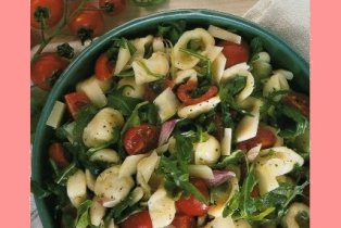 Orecchiette con pomodorini e rucola