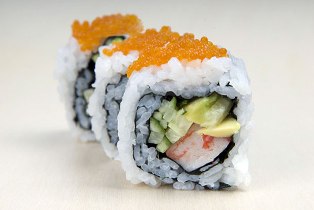 sushi al salmone cucina italiana